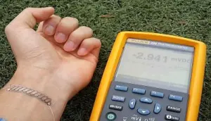 A thermoelectric generator developed as a wristband. The generator can be easily curved along with the shape of human body. (Image: KAIST)